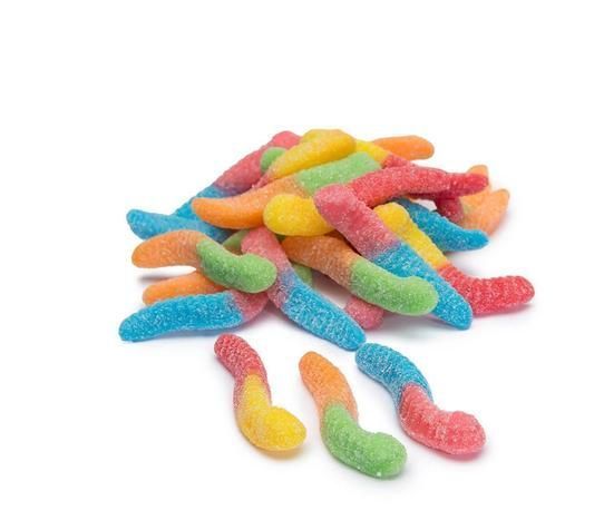 Жевательные конфеты Trolli Sour Glowworms в форме червей со вкусом кислых фруктов 150 г 63429 фото